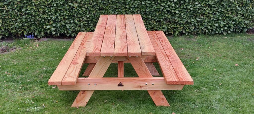 Douglas picknicktafel 300cm in de beits van bovenaf